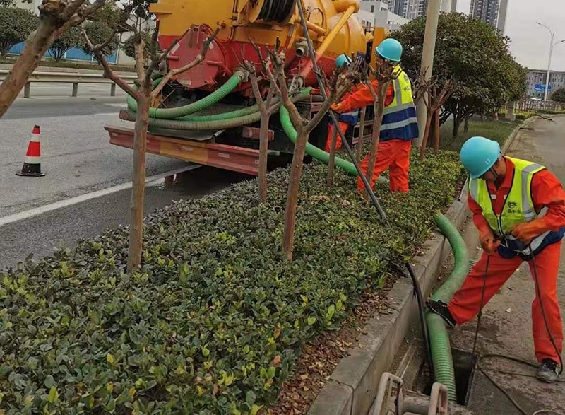 科尔沁右翼前市政管道清淤